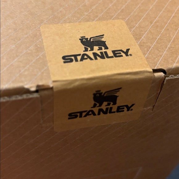 Stanley The Quencher H2.0 Flowstate Green Tumbler 40 oz BRAND NEW IN BOX/SEALED - Picture 12 of 12